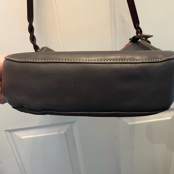 🛑SOLD🛑Dooney and Bourke Hobo Crossbody - Picture 9 of 9